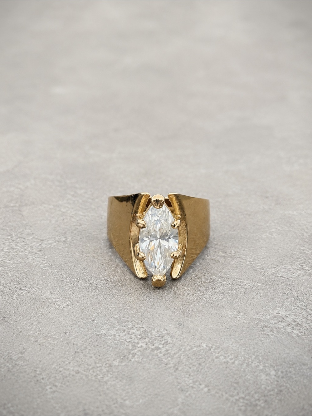 10kt HGE Gold Marquise-Cut Statement Ring with Clear Center CZ